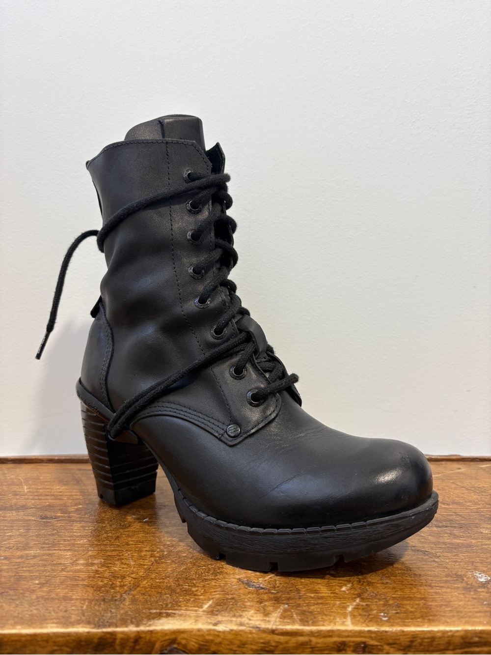 New Rock- Genuine Cowhide Leather Curved Heel Combat/Witch Boots